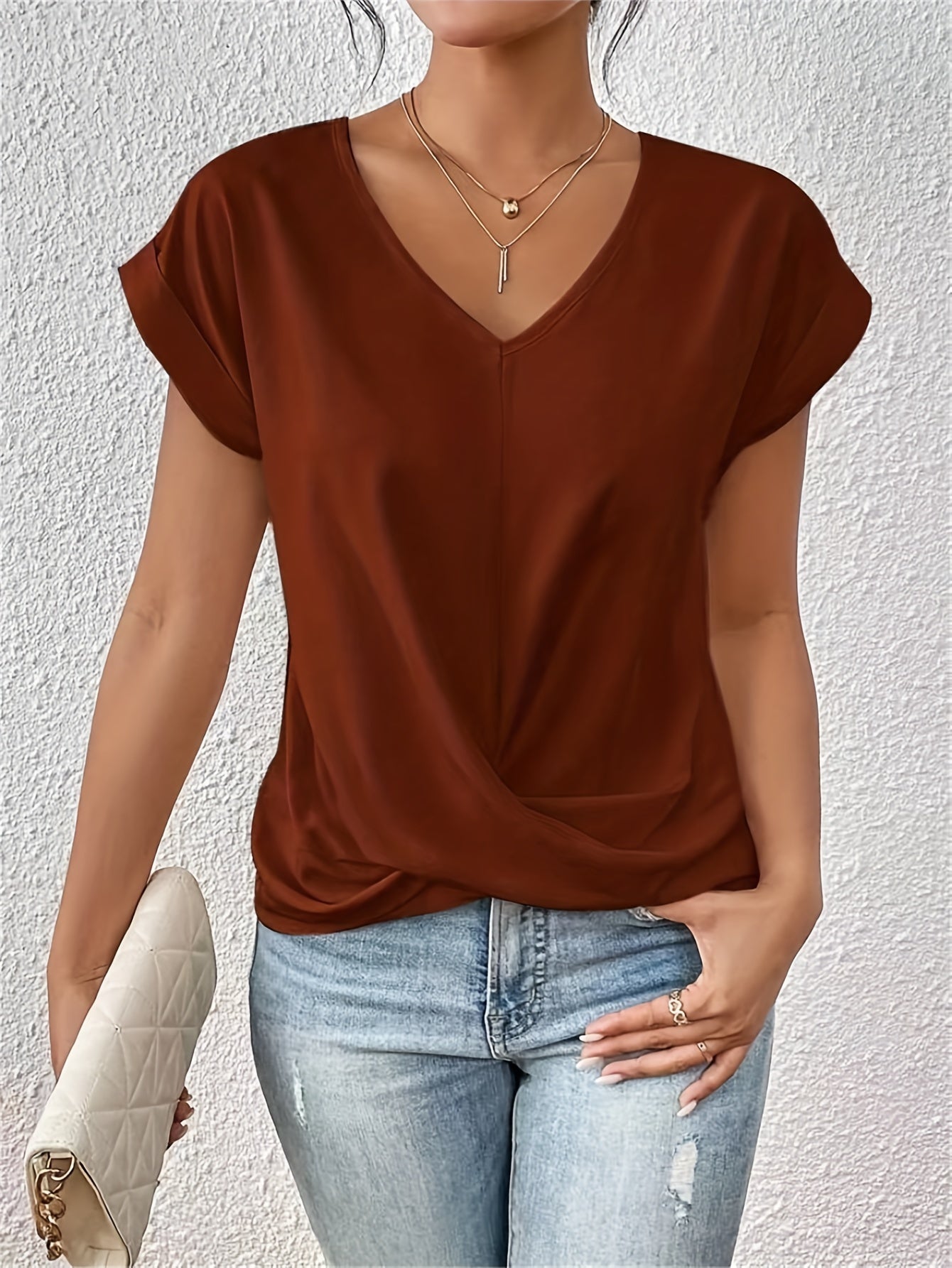 Triana | Camiseta Informal con Escote Corazón