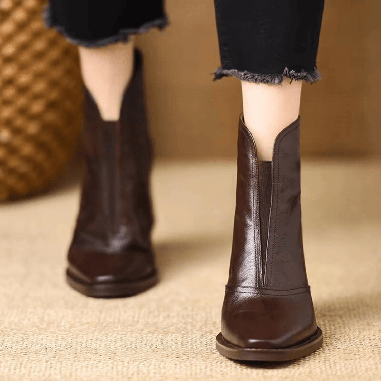 Claudia | Lujosos Botines de Tacón Medio